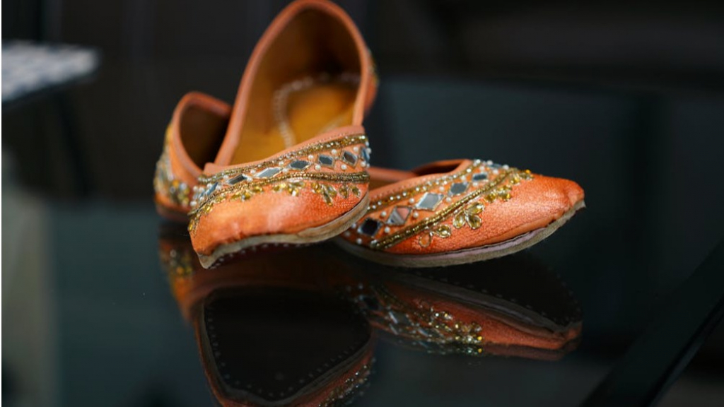 Mughal Footsteps: The Rise of Bejeweled Juttis & Royal Footwear