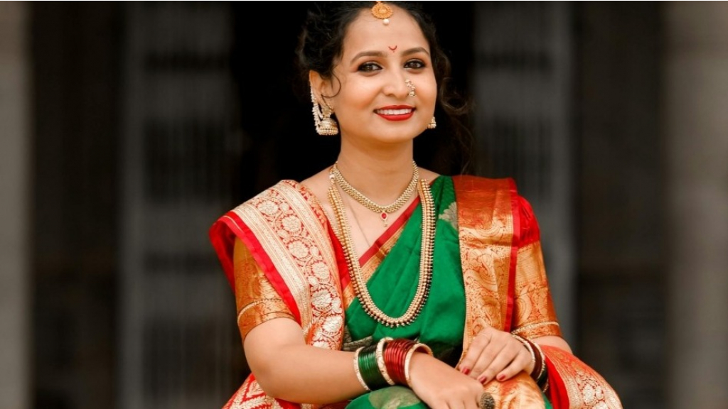 Traditional Meets Trendy: Modern Ways to Style a Maharashtrian Saree